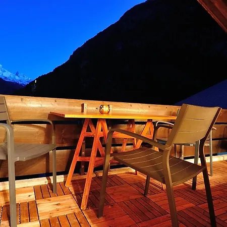 アパート Cosy 3.5 Piece A テッシュ